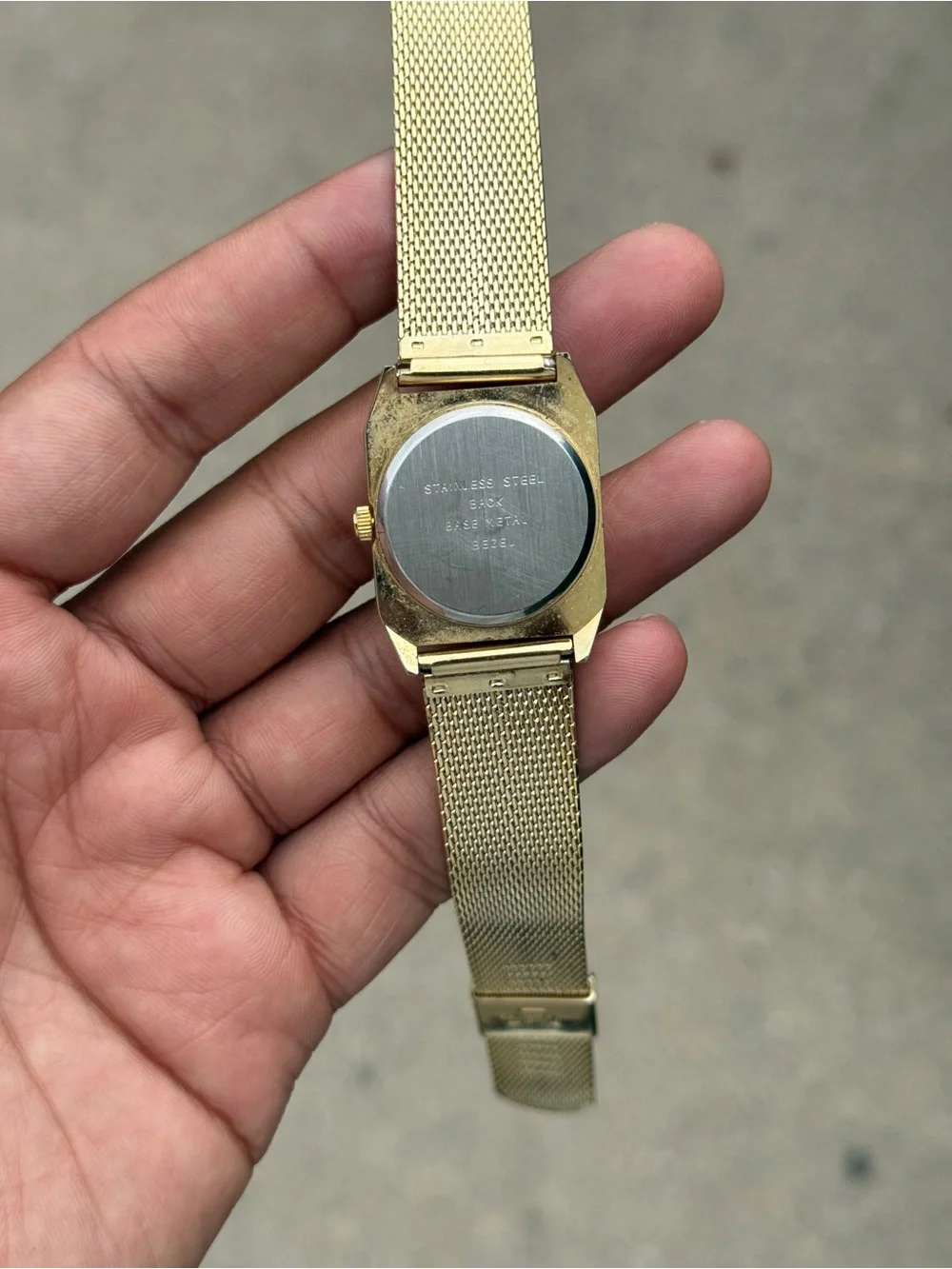 Regis vintage Gold-Tone Mesh Bracelet Watch with Black Octagonal Dial men’s